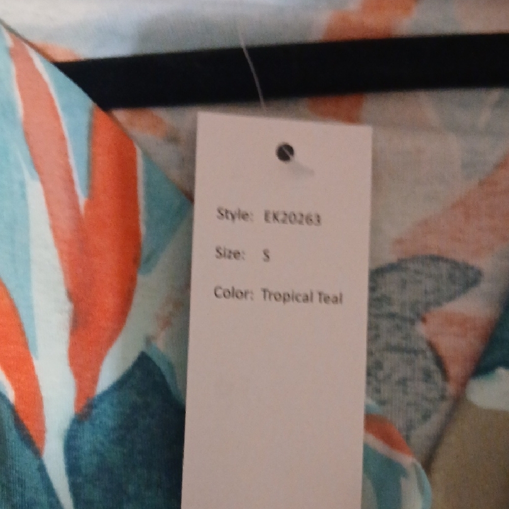 Belle Teal & Coral Floral V-Neck Blouse - Picture 2 of 7